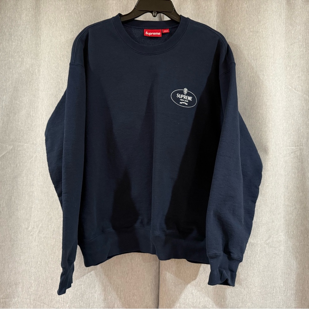 Supreme Crest Crewneck Navy FW24 - Picture 2 of 5